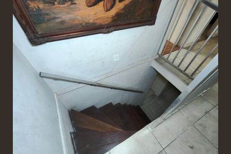 Casa à venda com 140m², 6 quartos e 1 vagaEscada