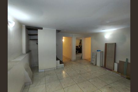 Casa à venda com 140m², 6 quartos e 1 vagaSala