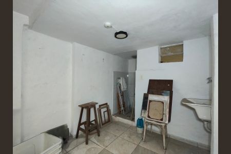 Casa à venda com 140m², 6 quartos e 1 vagaÁrea de Serviço