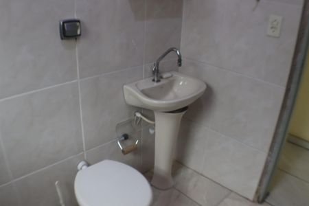 Casa para alugar com 60m², 2 quartos e 2 vagasBanheiro