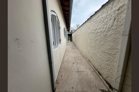 Casa para alugar com 60m², 2 quartos e 2 vagasQuintal