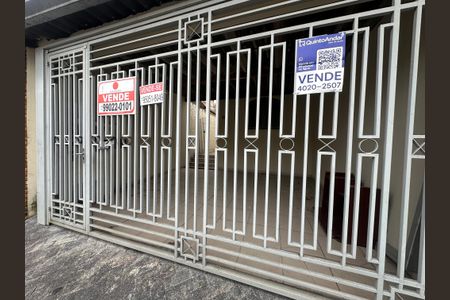 Casa para alugar com 60m², 2 quartos e 2 vagasFachada