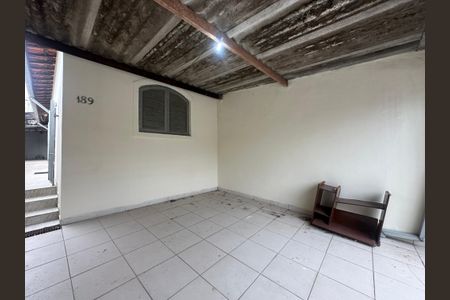 Casa para alugar com 60m², 2 quartos e 2 vagasGaragem