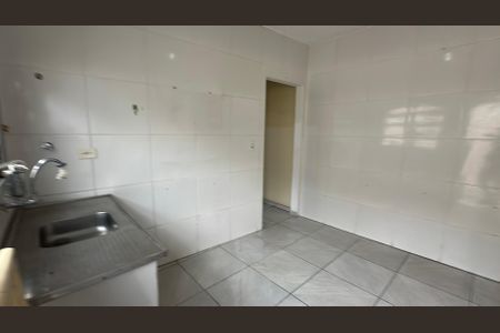 Casa para alugar com 60m², 2 quartos e 2 vagasCozinha