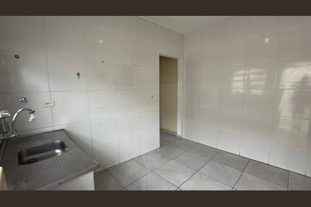 Casa para alugar com 60m², 2 quartos e 2 vagasCozinha