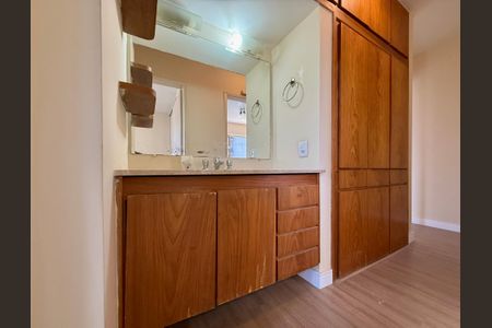 Apartamento para alugar com 80m², 2 quartos e 1 vagaBanheiro 