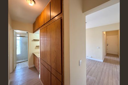 Apartamento para alugar com 80m², 2 quartos e 1 vagaCorredor Quartos 