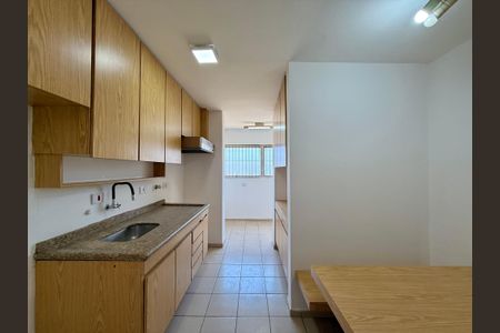 Apartamento para alugar com 80m², 2 quartos e 1 vagaCozinha 