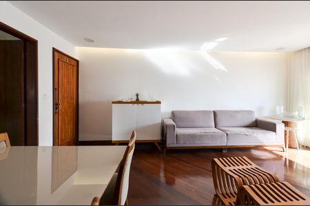 Sala Ambientes de apartamento para alugar com 3 quartos, 104m² em Lourdes, Belo Horizonte