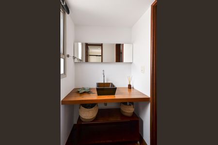 Apartamento para alugar com 104m², 3 quartos e 3 vagas Apartamento para alugar com 104m², 3 quartos e 3 vagasBanheiro Social