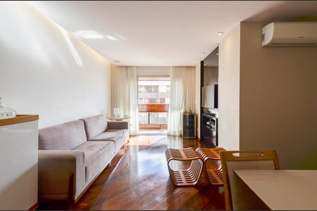 Apartamento para alugar com 104m², 3 quartos e 3 vagas Apartamento para alugar com 104m², 3 quartos e 3 vagasSala Ambientes