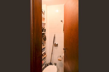 Apartamento para alugar com 104m², 3 quartos e 3 vagas Apartamento para alugar com 104m², 3 quartos e 3 vagasBanheiro de serviço