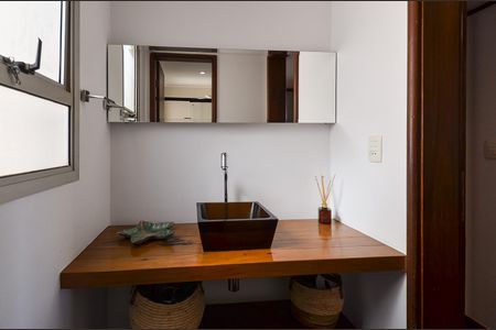 Apartamento para alugar com 104m², 3 quartos e 3 vagas Apartamento para alugar com 104m², 3 quartos e 3 vagasBanheiro Social