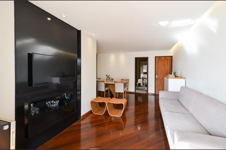 Apartamento para alugar com 104m², 3 quartos e 3 vagas Apartamento para alugar com 104m², 3 quartos e 3 vagasSala Ambientes