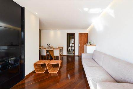 Apartamento para alugar com 104m², 3 quartos e 3 vagas Apartamento para alugar com 104m², 3 quartos e 3 vagasSala Ambientes