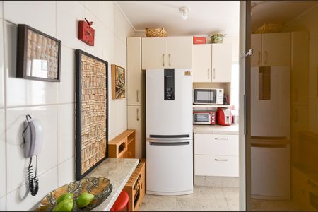 Apartamento para alugar com 104m², 3 quartos e 3 vagas Apartamento para alugar com 104m², 3 quartos e 3 vagasCozinha