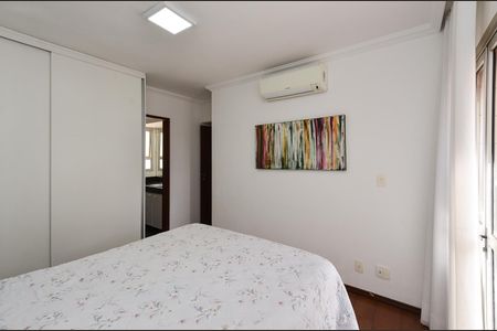 Apartamento para alugar com 104m², 3 quartos e 3 vagas Apartamento para alugar com 104m², 3 quartos e 3 vagasSuíte