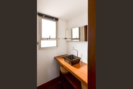 Apartamento para alugar com 104m², 3 quartos e 3 vagas Apartamento para alugar com 104m², 3 quartos e 3 vagasBanheiro Social