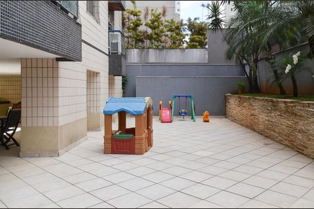 Apartamento para alugar com 104m², 3 quartos e 3 vagas Apartamento para alugar com 104m², 3 quartos e 3 vagasÁrea comum - Playground