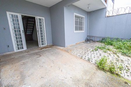Casa à venda com 124m², 5 quartos e 2 vagasgaragem