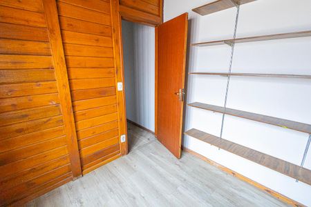 Casa à venda com 124m², 5 quartos e 2 vagasquarto 3