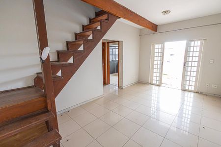 sala de casa à venda com 5 quartos, 124m² em Santa Amelia, Belo Horizonte