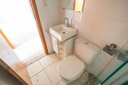 banheiro de casa à venda com 5 quartos, 124m² em Santa Amelia, Belo Horizonte