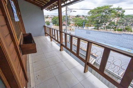 Casa à venda com 124m², 5 quartos e 2 vagasvaranda