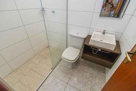 Casa à venda com 124m², 5 quartos e 2 vagassuite