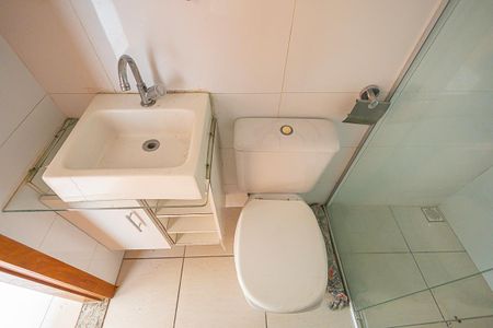 banheiro de casa à venda com 5 quartos, 124m² em Santa Amelia, Belo Horizonte