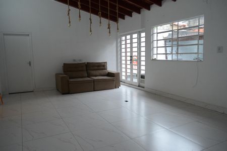 Sala de casa para alugar com 3 quartos, 250m² em Vila Amorim, Suzano