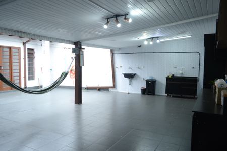 Casa para alugar com 250m², 2 quartos e 4 vagasCozinha