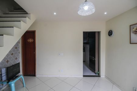 Sala de casa para alugar com 2 quartos, 63m² em Nossa Senhora de Fátima, Nilópolis