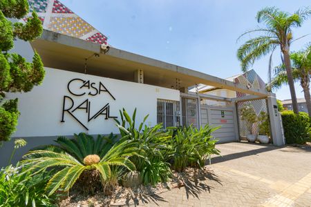 Casa de condomínio para alugar com 116m², 2 quartos e 2 vagasFachada