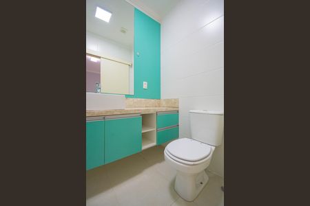 Casa de condomínio para alugar com 116m², 2 quartos e 2 vagasBanheiro