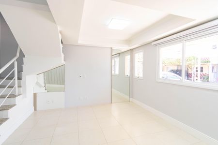 Casa de condomínio para alugar com 116m², 2 quartos e 2 vagasSala