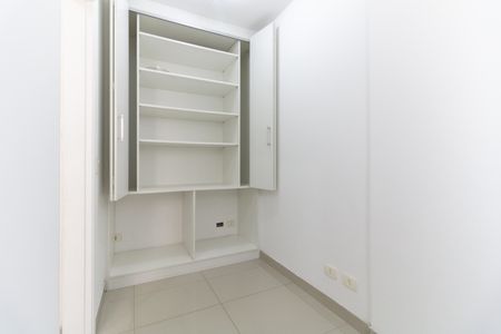 Apartamento à venda com 84m², 3 quartos e 2 vagasQuarto de Serviço 