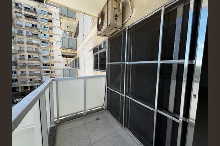 Apartamento para alugar com 72m², 2 quartos e 1 vagaVaranda