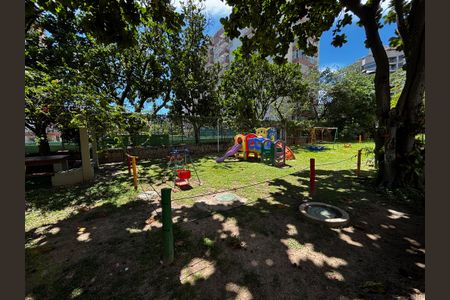 Apartamento para alugar com 72m², 2 quartos e 1 vagaÁrea comum