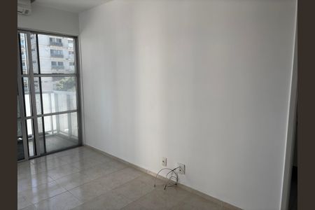 Sala de apartamento para alugar com 2 quartos, 72m² em Barra da Tijuca, Rio de Janeiro