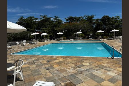 Apartamento para alugar com 72m², 2 quartos e 1 vagaÁrea comum - Piscina