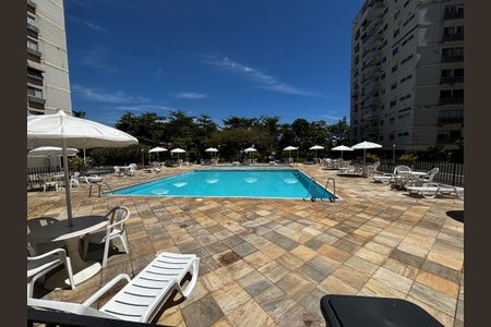 Apartamento para alugar com 72m², 2 quartos e 1 vagaÁrea comum - Piscina