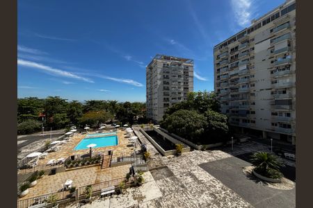 Apartamento para alugar com 72m², 2 quartos e 1 vagaVaranda