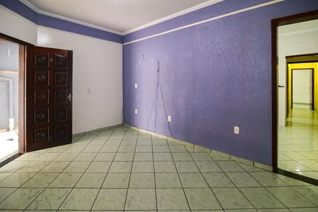 Casa para alugar com 135m², 2 quartos e 4 vagasSala
