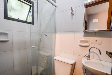 Banheiro de kitnet/studio para alugar com 1 quarto, 15m² em Consolação, Santo André