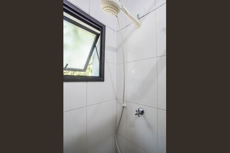Banheiro de kitnet/studio para alugar com 1 quarto, 15m² em Consolação, Santo André