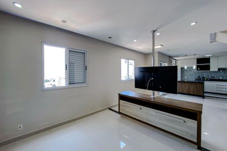 Sala de apartamento à venda com 2 quartos, 126m² em Vila Bertioga, São Paulo