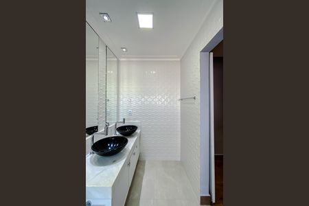 Apartamento para alugar com 126m², 2 quartos e 2 vagasBanheiro da Suíte