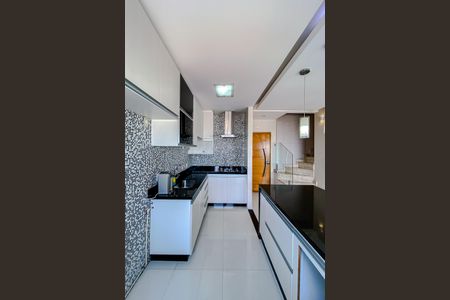 Apartamento para alugar com 126m², 2 quartos e 2 vagasCozinha