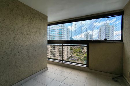 Apartamento para alugar com 73m², 3 quartos e 1 vagaVaranda